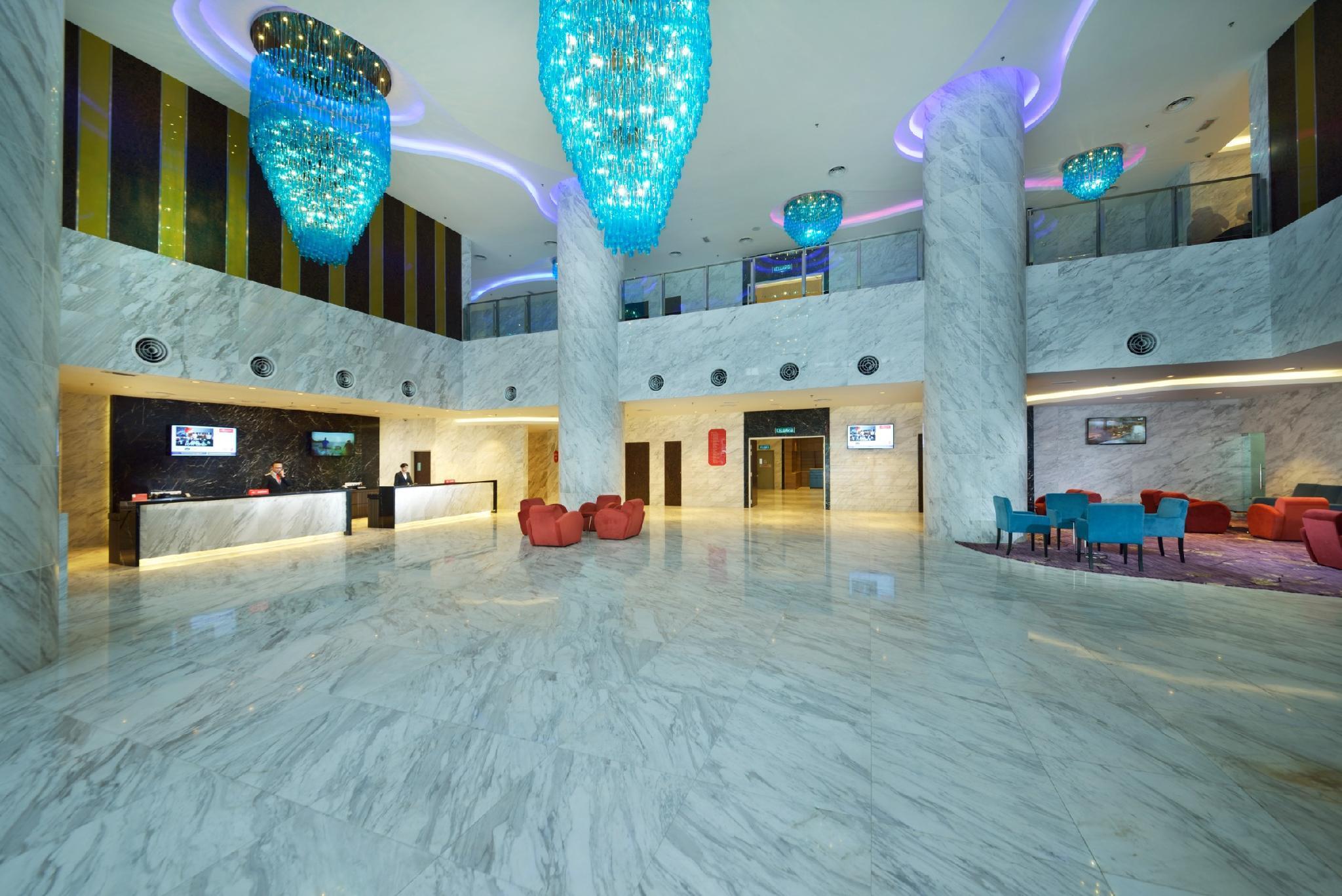 Lexis Suites Penang Bayan Lepas Exterior foto Lobby